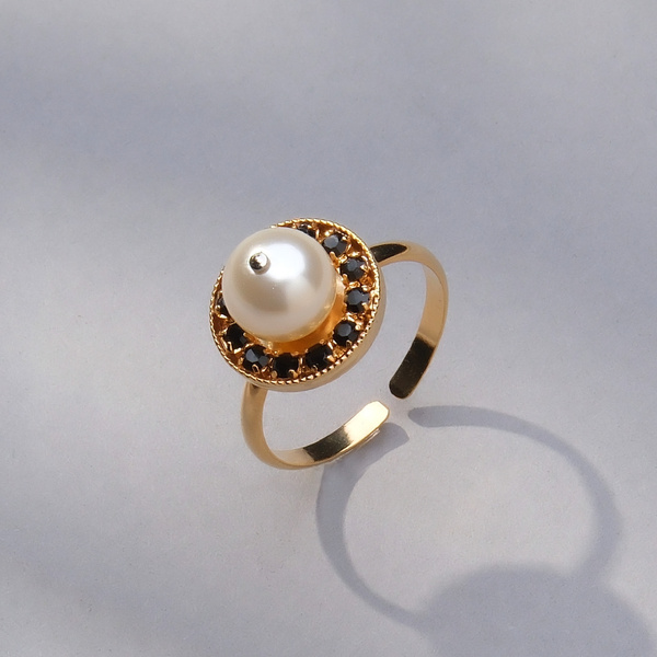 Brancusi. Adjustable ring with Swarovski pearls