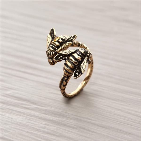 BEE HAPPY. Adjustable ring in Vintage Gold