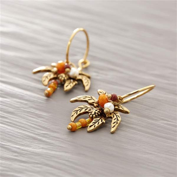 PALM BEACH. Earrings with beads