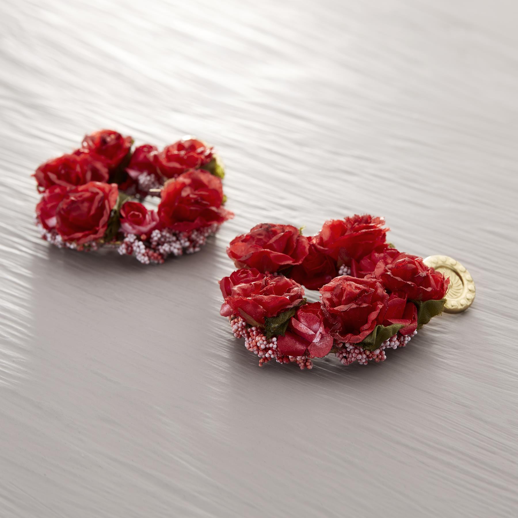TRUE PASSION. Drop earrings with flowers