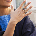 BLUE EYES. Delicate ring