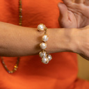 You can go your own way. Bracelet on a chain