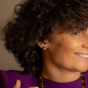 Amelie. Small earrings with pearls