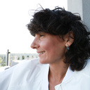 Chateau de Bordeau. Small earrings in grey and gold