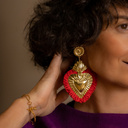 Let this dragonfly fly on your wrist...