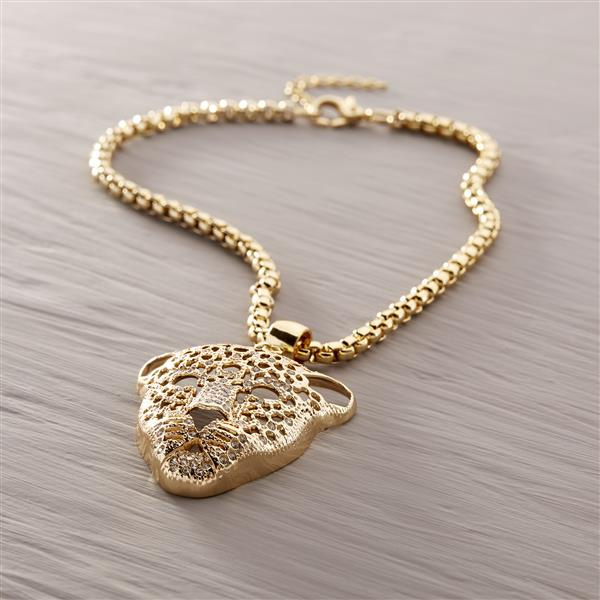 Tiger Queen. Necklace with a tiger pendant