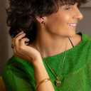 THE NATURE OF THE BEES. Short pendant with a bee