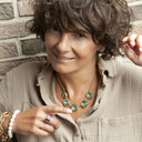 NOBODY CAN GET US. Chain bracelet with pearls