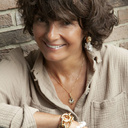 NOBODY CAN GET US. Chain bracelet with pearls