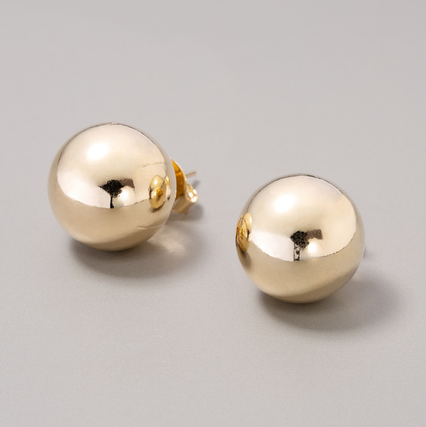 LITTLE DELIGHTS. Small stud earrings