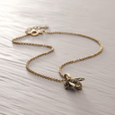 THE NATURE OF THE BEES. Short pendant with a bee