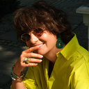 OCTAGON IN GOLD. Cuff bracelet