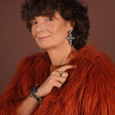 I'm navy blue. Blue bracelet with little crystals