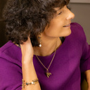 THE NATURE OF THE BEES. Short pendant with a bee