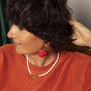 Jenny. Pearl necklace