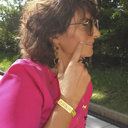 MORTICIA. Double ring with flowers