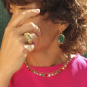 Classy. Golden ring with Swarovski crystals