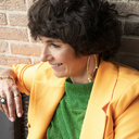 Crazy about them pearls. Statement ring